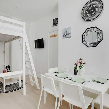 Modern Studio - 4p - Guy Moquet Apartment Paris